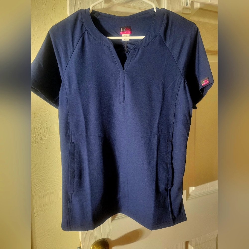 Koi Lite Stretch Action V Neck Navy XS NWOT